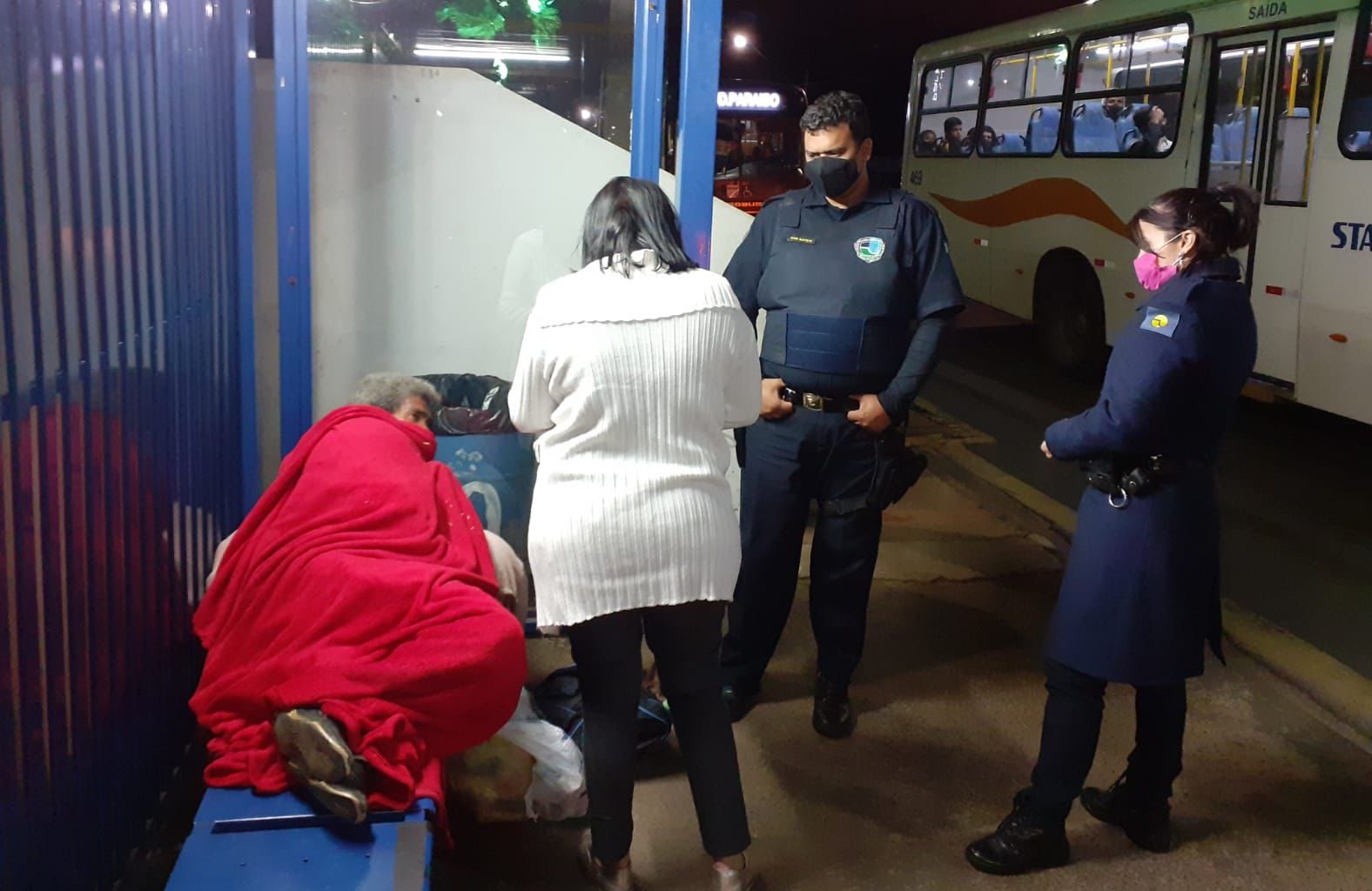 Com nova noite gelada em Botucatu, Operação Migrante atende pessoas em situação de vulnerabilidade