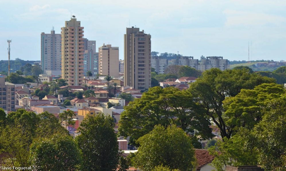 Câmara de Botucatu recebe projeto sobre zoneamento, uso e ocupação do solo