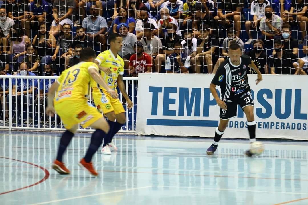 AAB é goleada e sai em desvantagem na busca pela semifinal da Liga Paulista de Futsal