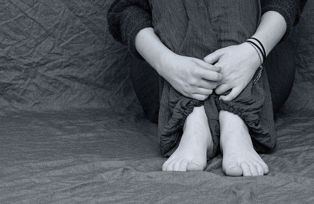 Inteligência artificial ajuda a identificar adolescentes com pensamentos e comportamento suicidas