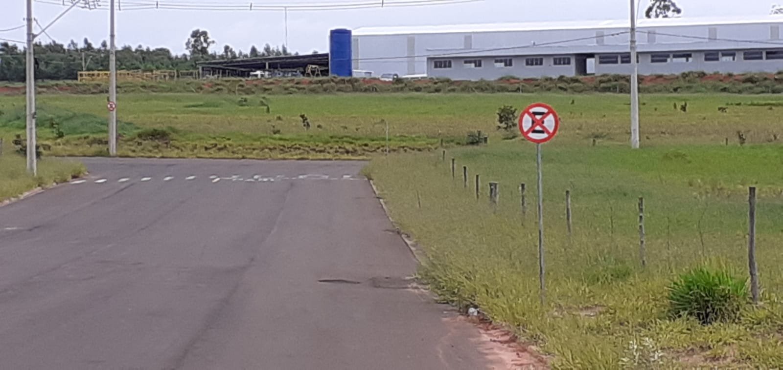 Prefeitura de São Manuel proíbe estacionamento nas ruas do Distrito Industrial 2