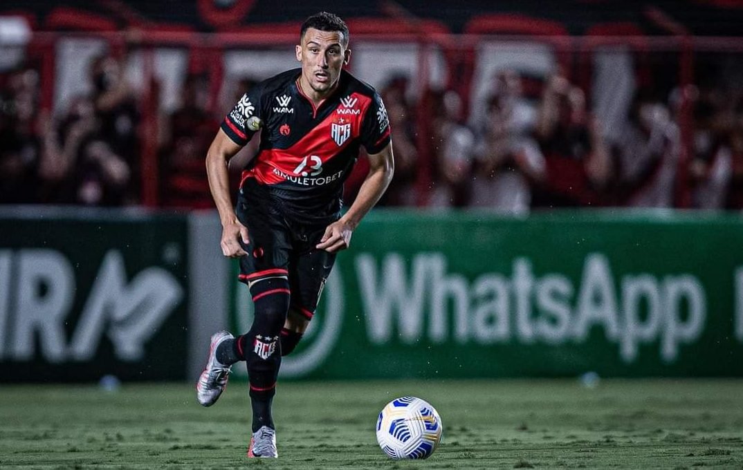 Gabriel Baralhas é contratado em definitivo pelo Atlético-GO