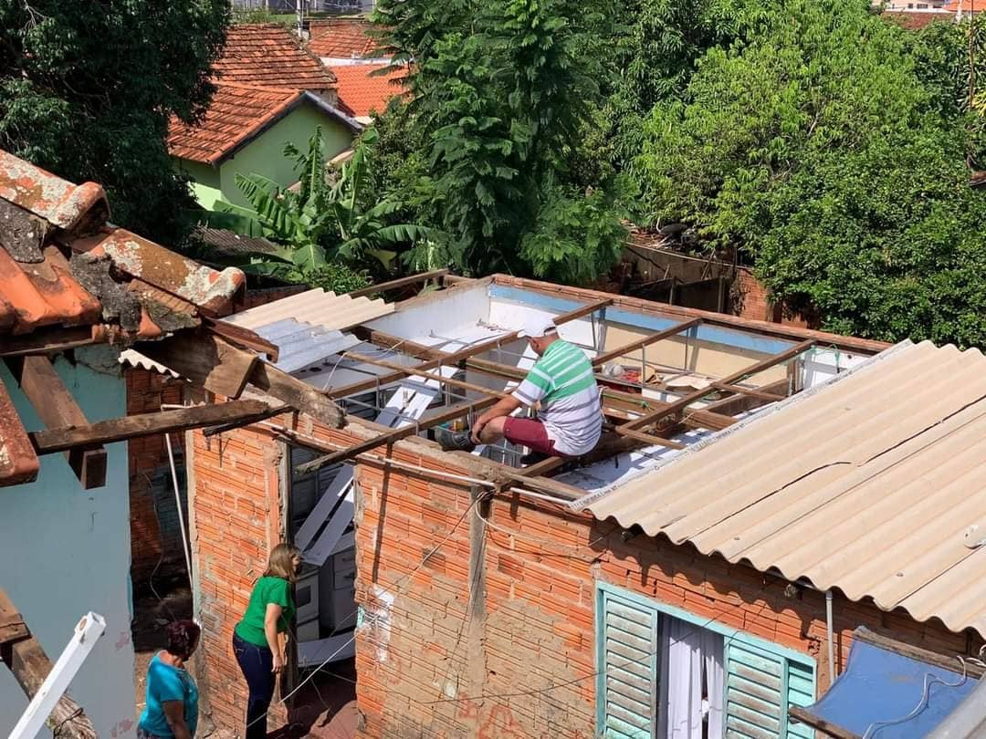 Temporal destrói casas e provoca estragos em Vitoriana