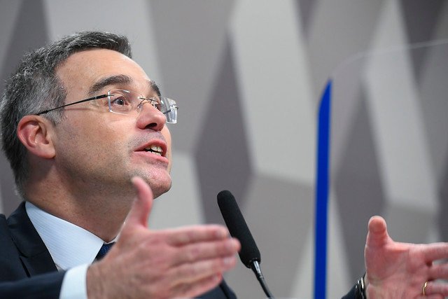 Senado aprova indicação de André Mendonça ao STF