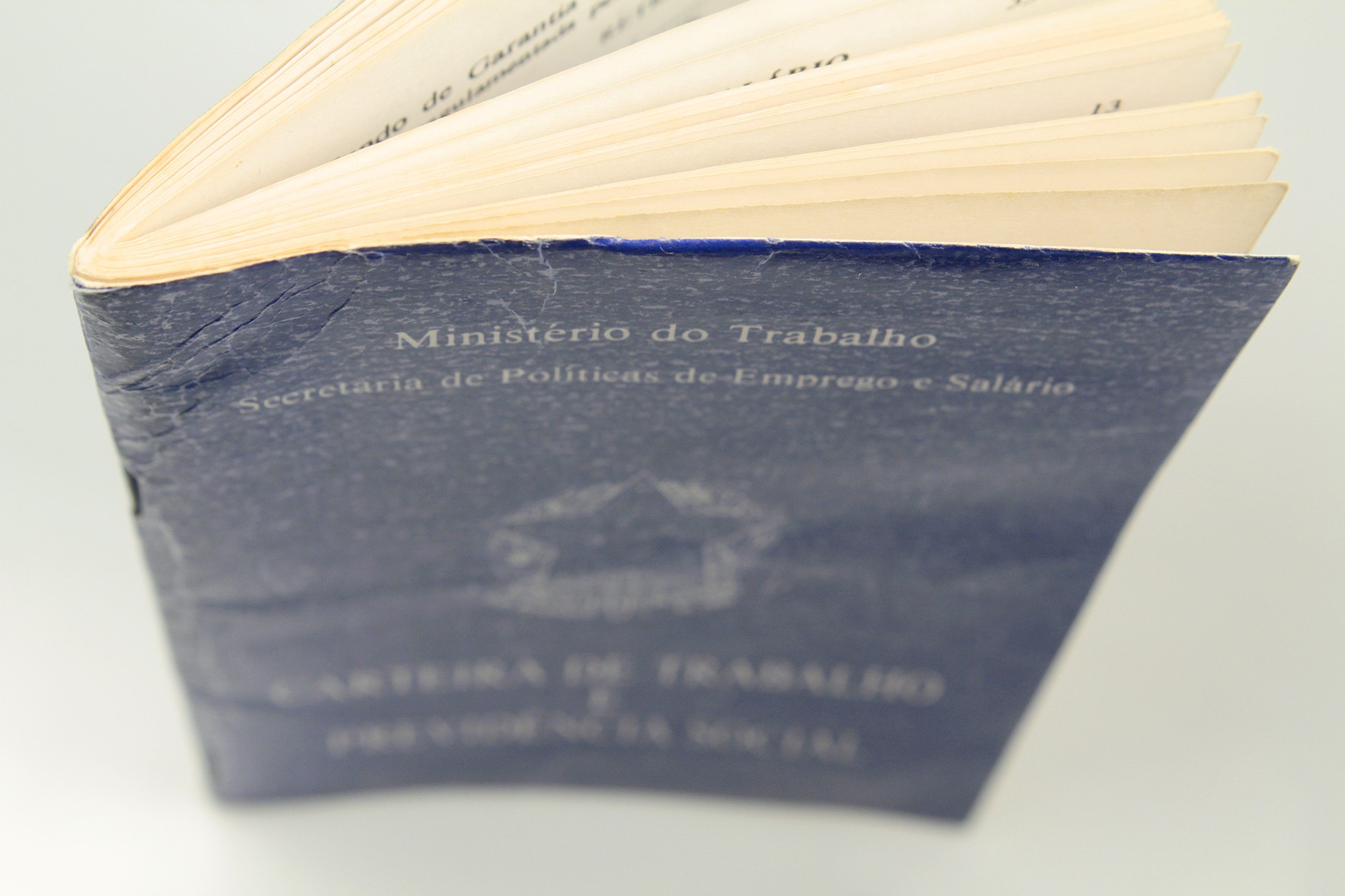Desemprego no Brasil atinge 12 milhões de pessoas