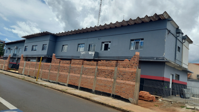 Trio é preso após furtar pneus e equipamentos de batalhão da PM, em Botucatu