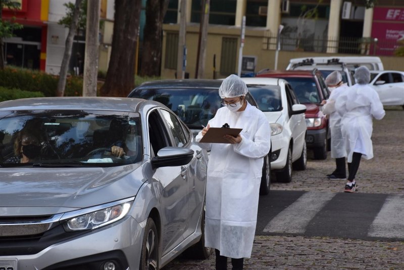 Vacinação contra a Covid-19 em Botucatu continua com drive-thru, neste sábado, 22