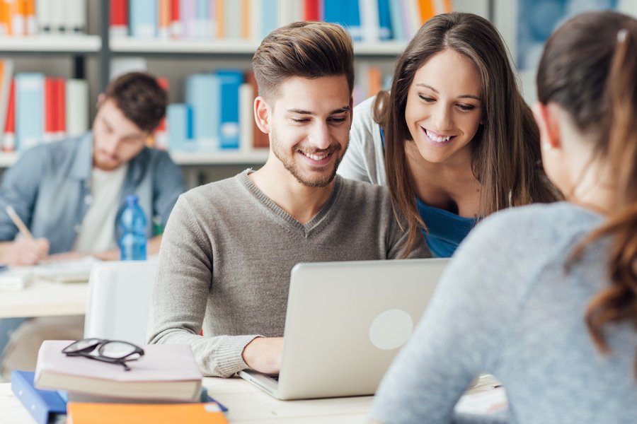 Abertura de vagas para ensino superior registra recorde em 2021
