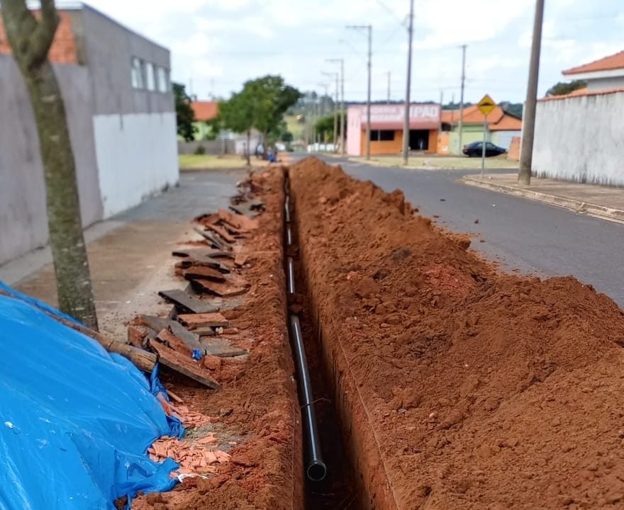 Sabesp implanta 4,5 km de rede de água no bairro Nova Pardinho