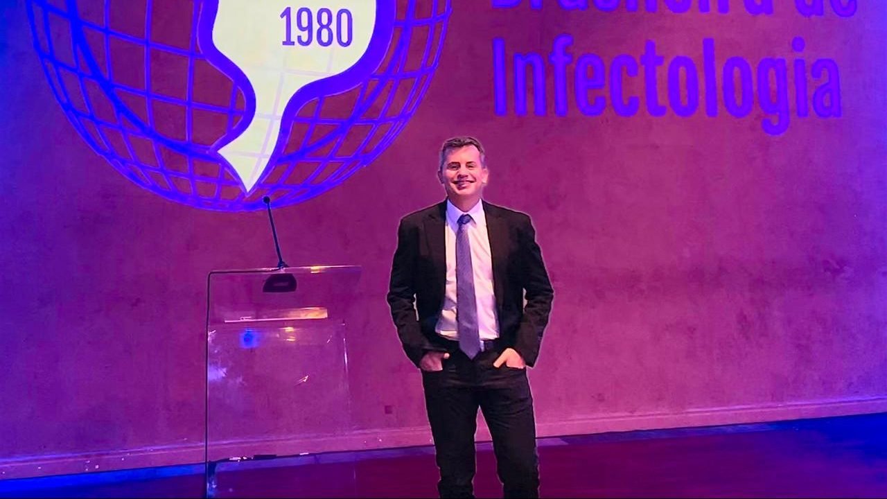 Professor Alexandre Naime Barbosa, da Unesp Botucatu, toma posse como vice-presidente da Sociedade Brasileira de Infectologia