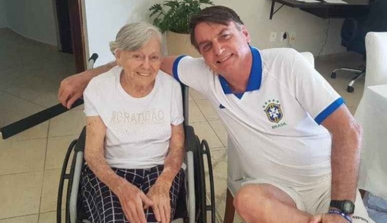 Mãe do presidente Jair Bolsonaro morre aos 94 anos