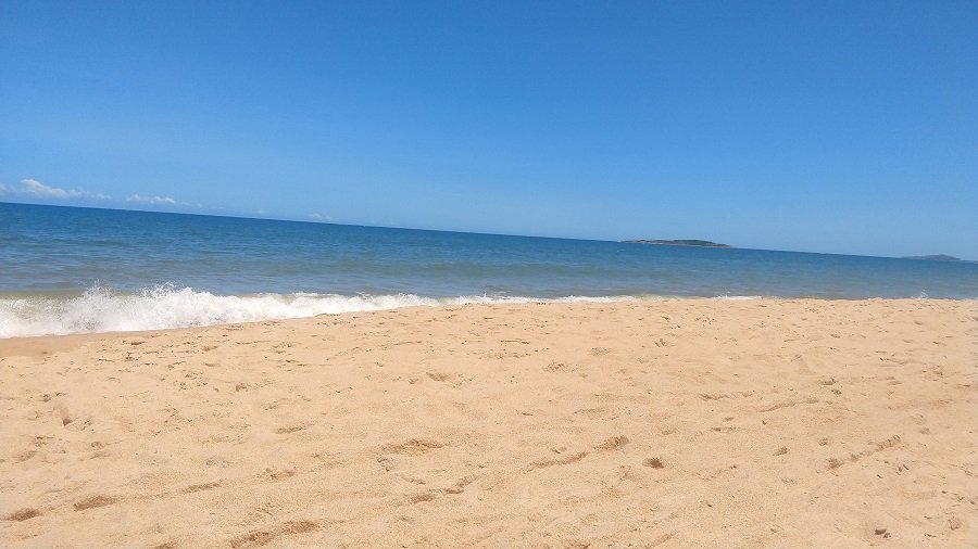 Coronavírus na praia e piscina: como evitar a infecção durante o verão?