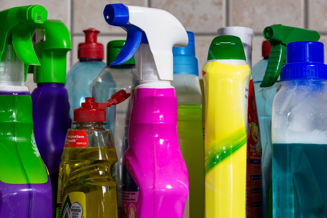 Produtos químicos e crianças, uma combinação perigosa