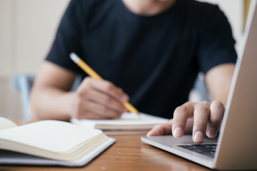 Secretaria da Educação abre inscrições para professores atuarem como tutores em língua portuguesa e matemática