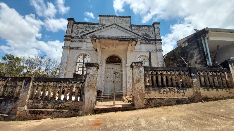 Antiga Igreja Presbiteriana Monte Sião começa a ser demolida