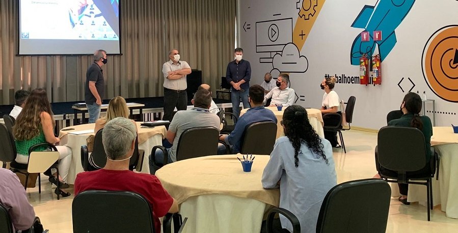 Comissão de Desenvolvimento da Câmara de Botucatu faz reunião externa com entidades representativas para traçar metas de trabalho