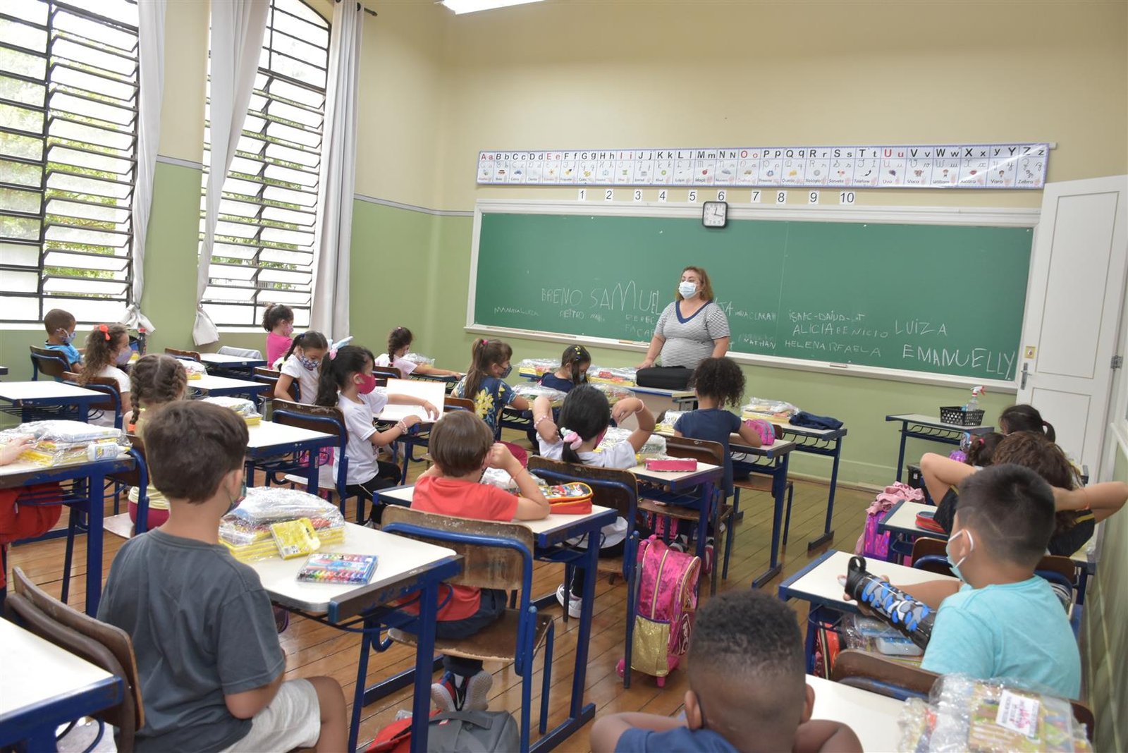 Escolas Cardosinho e Rafael retomam atividades com aulas em período integral