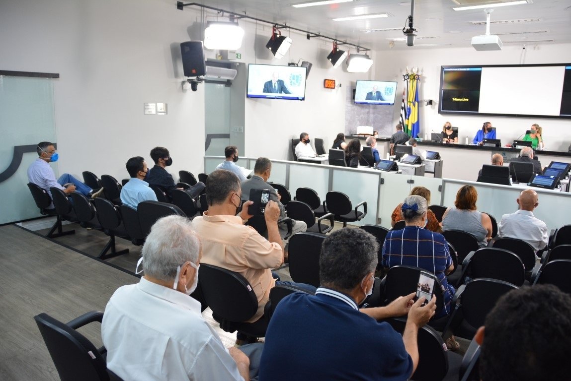Projeto da Prefeitura que pretende vender terrenos públicos tem votação adiada pela Câmara
