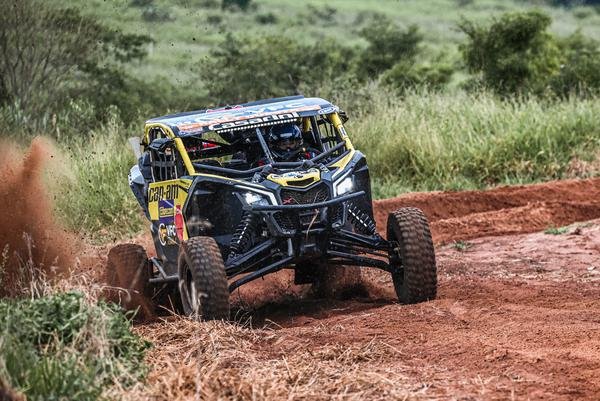 Rally Off-Road reuniu mais de 70 competidores em Botucatu