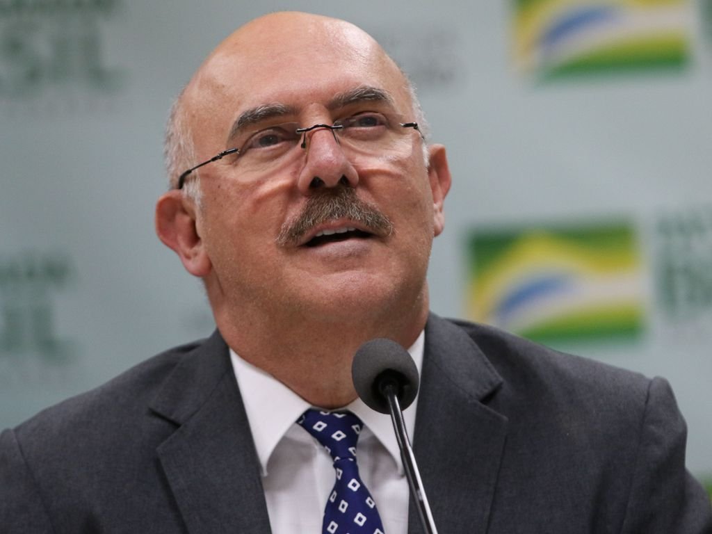 Ex-ministro Milton Ribeiro e pastor ligado a Bolsonaro são presos por esquema de propina no MEC