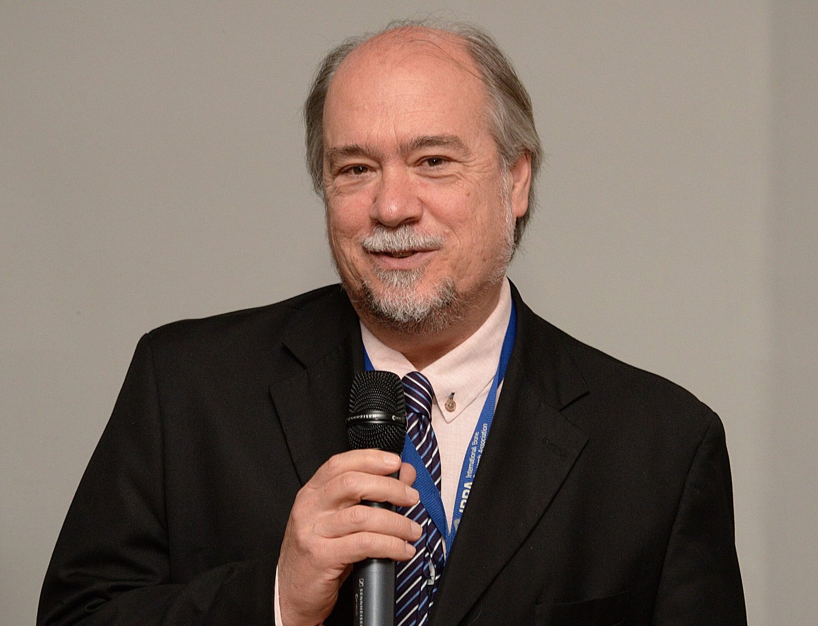 Trajano Sardenberg abordará história e ética dos Comitês de Ética em Pesquisa em evento da Unesp Botucatu