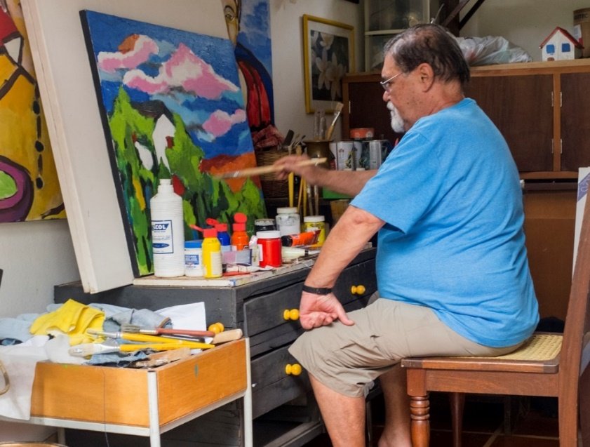 Aluno da 2ª turma da FCMBB, Helio Vannucchi doa quadros à Unesp de Botucatu