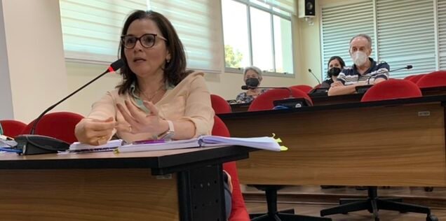 Cátia Fonseca é aprovada como Livre Docente na Unesp Botucatu