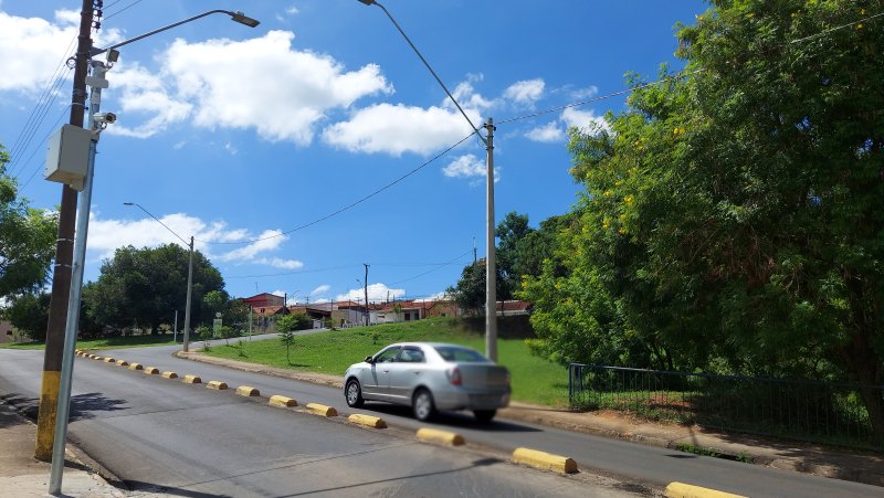 Secretário reforça que câmera instalada próxima ao túnel do Sesi não é radar