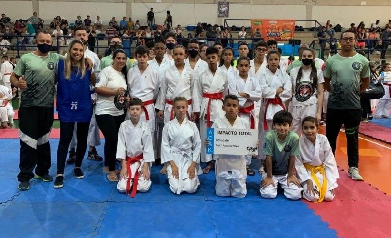 Karatê de Botucatu conquista medalhas em competição no final de semana