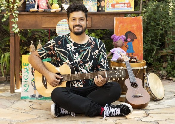 Sesi Botucatu recebe show musical gratuito Tambolé