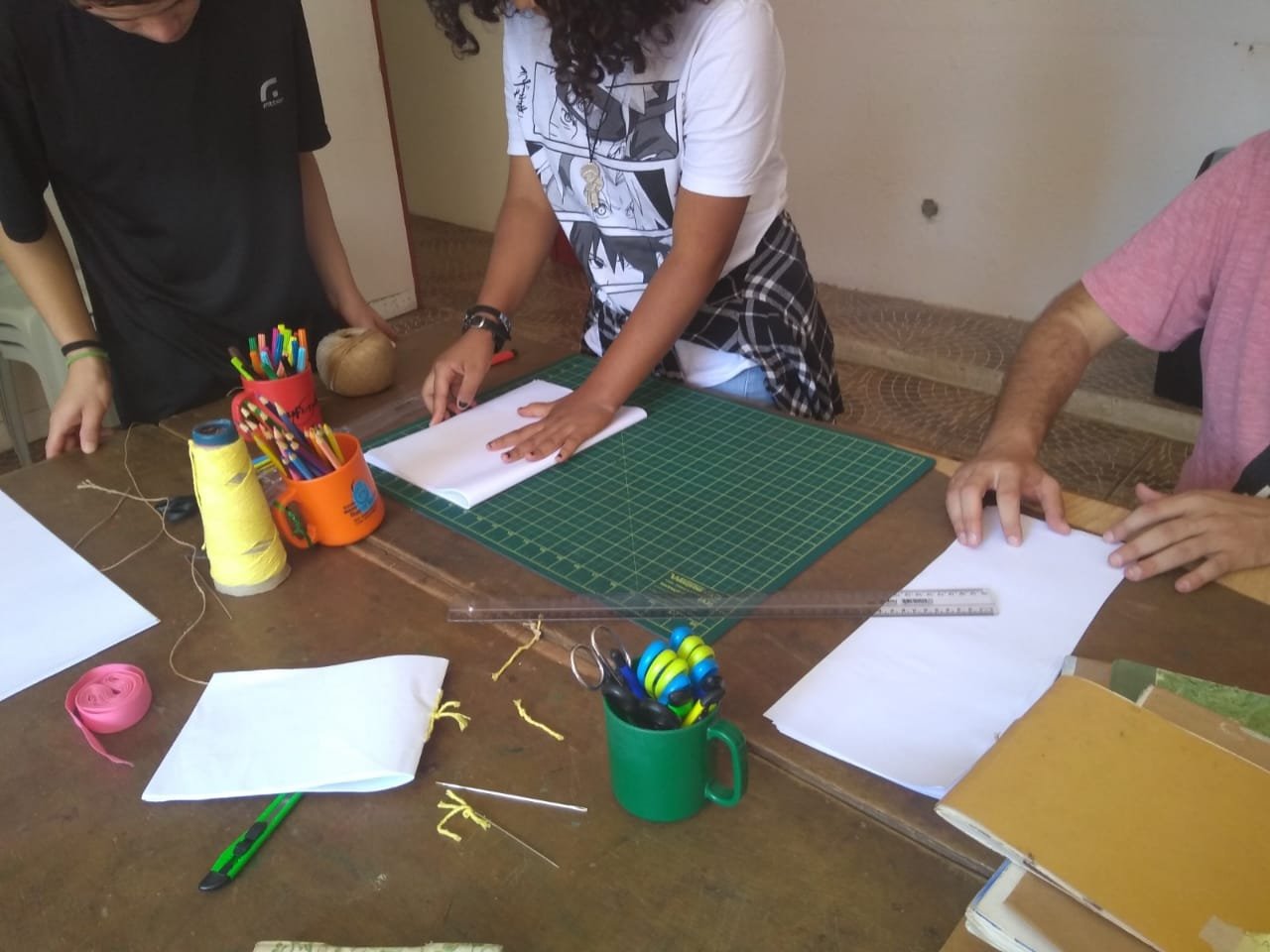 Botucatu: oficinas de Artes Visuais e Música tem vagas para adolescentes de 14 a 17 anos