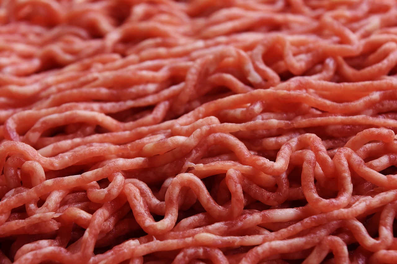 Governo de SP regulamenta a comercialização de carne moída fracionada