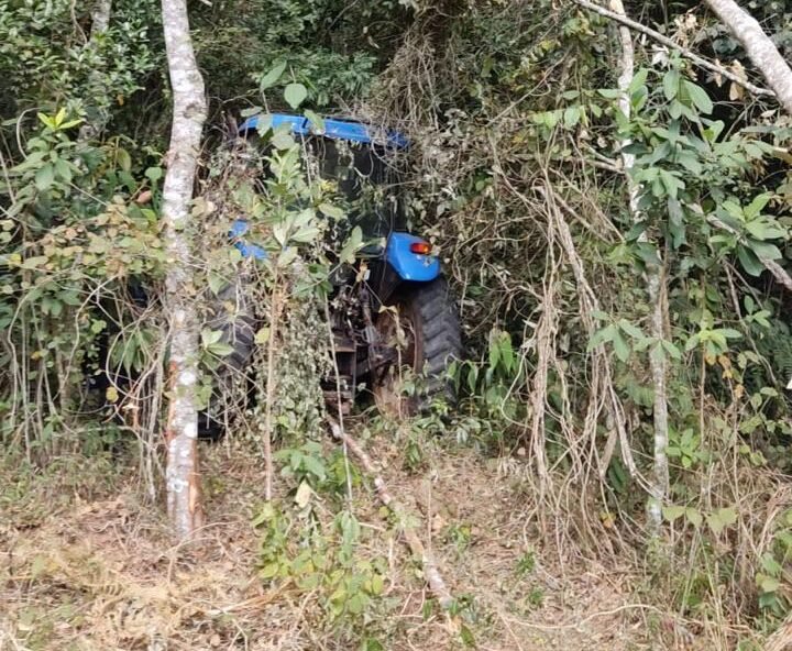 Polícia Civil recupera trator furtado em Pardinho