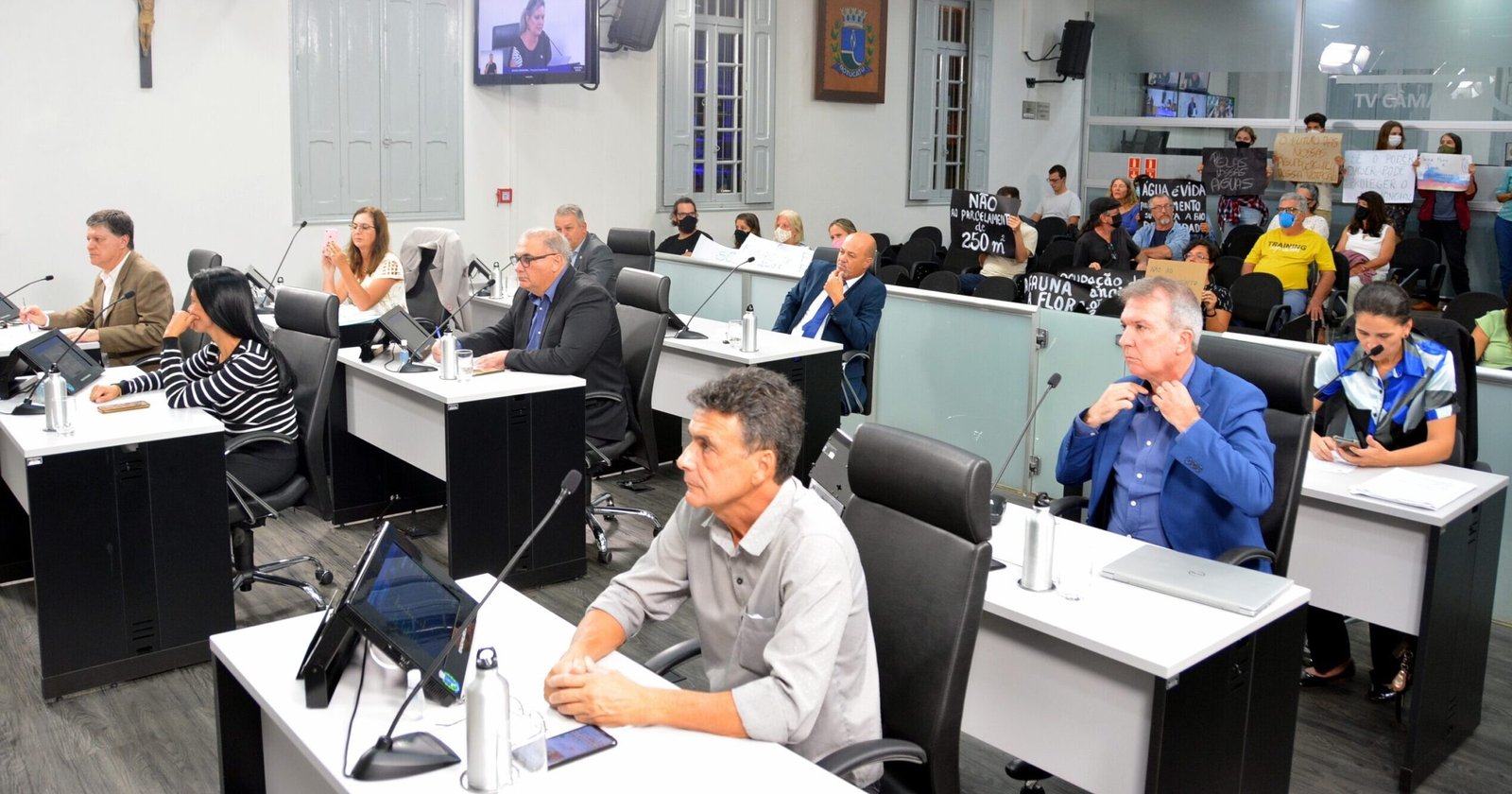 Câmara de Botucatu adia votação de projeto que altera Macrozona de Atenção Hídrica e novos tamanhos de lotes