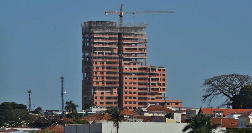Custo da construção civil sobe 2,17% em maio, diz IBGE