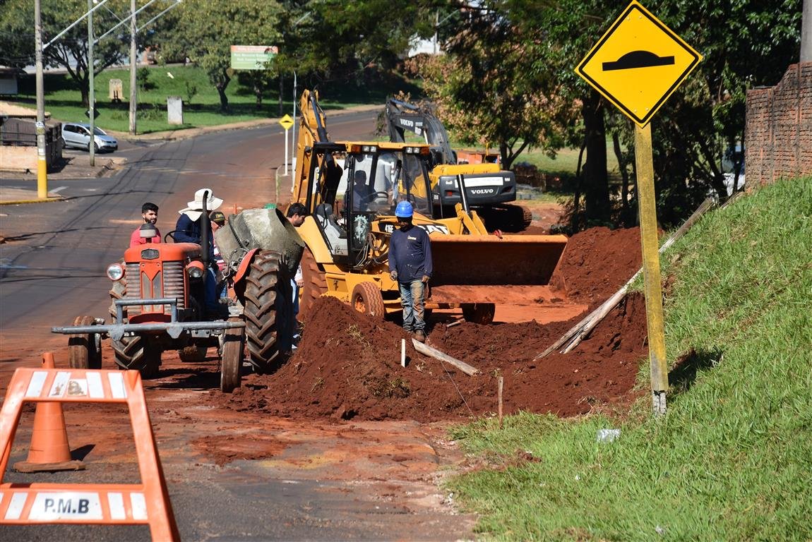 Revitalização da Conde de Serra Negra avança com drenagem e duplicação da via