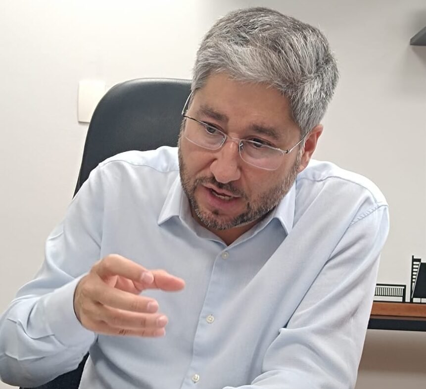 Cury protocola PL que proíbe chamar de carne produto sem proteína animal