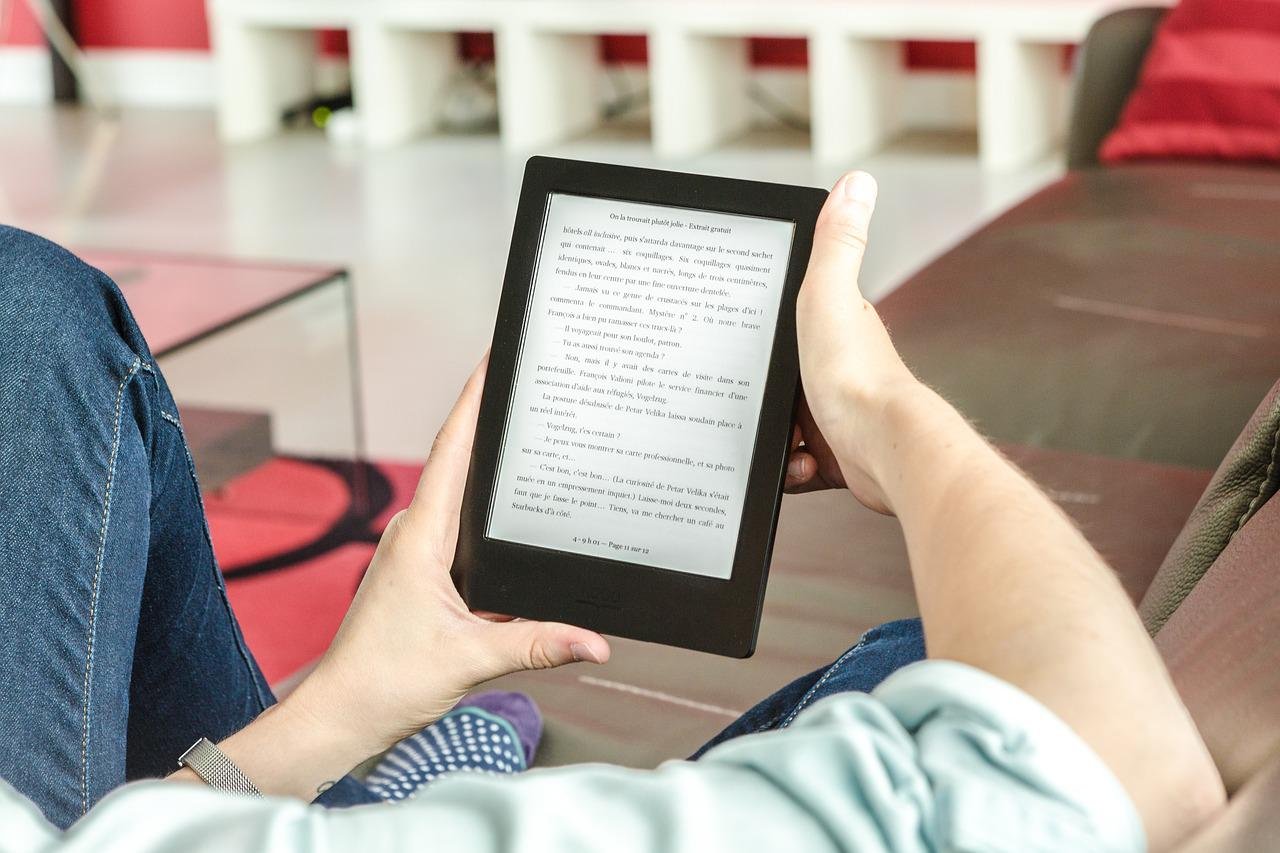 Livros e dispositivos digitais de leitura terão isenção de impostos