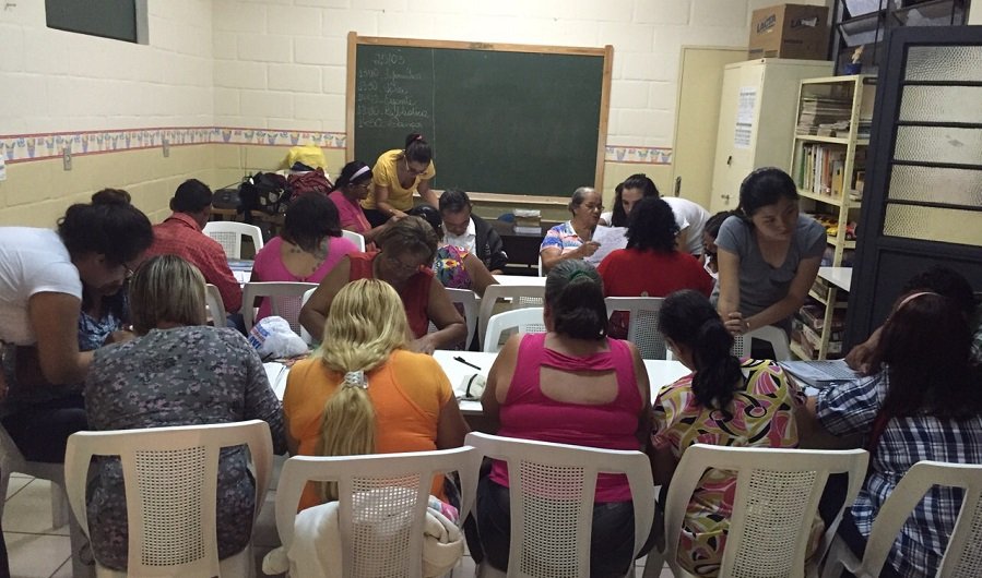 Projeto de alfabetização de jovens e adultos da Unesp Botucatu volta a ter aulas presenciais