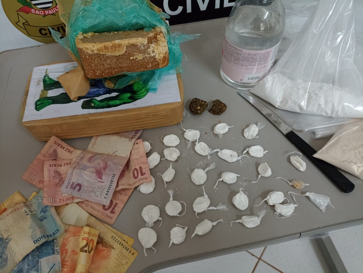 Polícia Civil prende irmãos por tráfico após operação em Botucatu