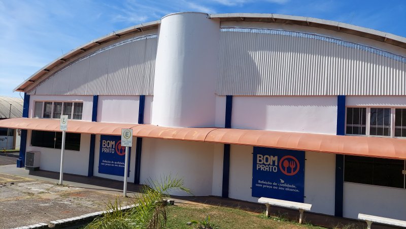 Bom Prato funcionará no Natal com cardápio especial