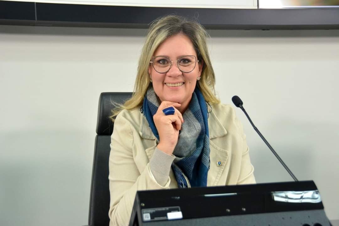 Cláudia Gabriel é confirmada como secretária de Educação