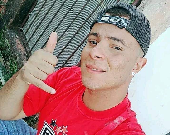 Acidente entre carro e carreta mata homem de 27 anos na Rondon