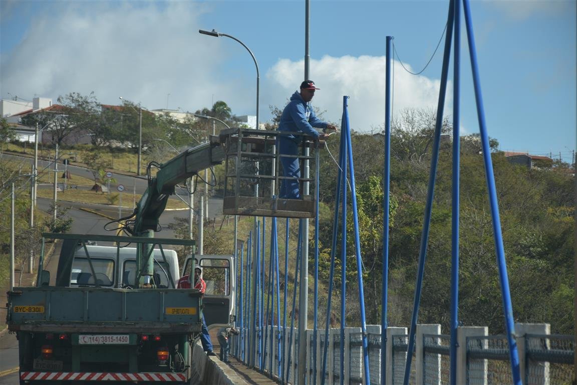 Ponte Cruzeiro do Sul recebe alambrados de proteção