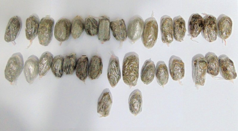 Homem é flagrado com 32 porções de maconha no estômago