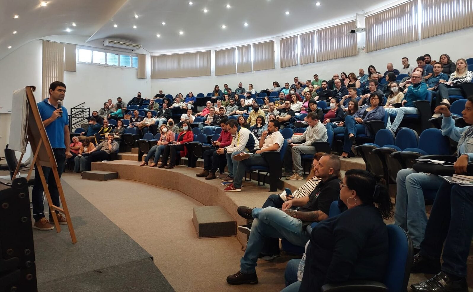 Servidores Municipais participam de capacitação sobre a Nova Lei de Licitações