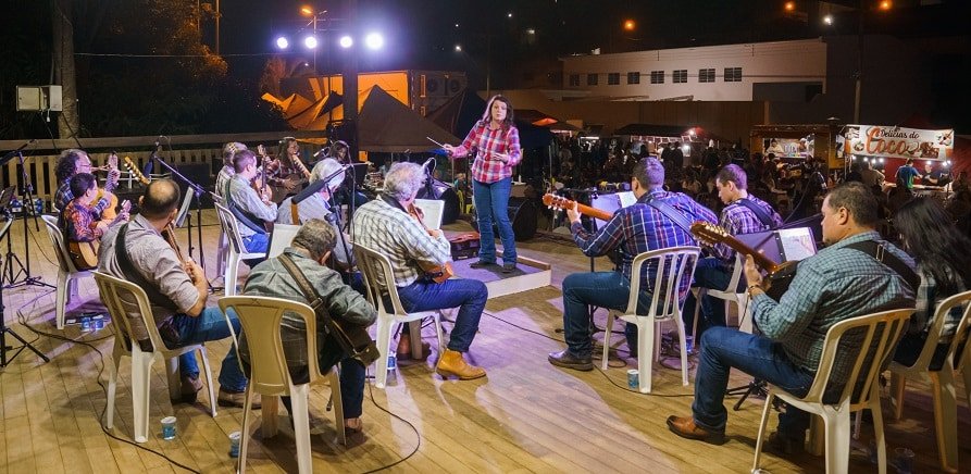 Orquestra Viola e Violão da Unesp Botucatu se apresenta na 3ª Festa de Santa Cruz de Ana Rosa