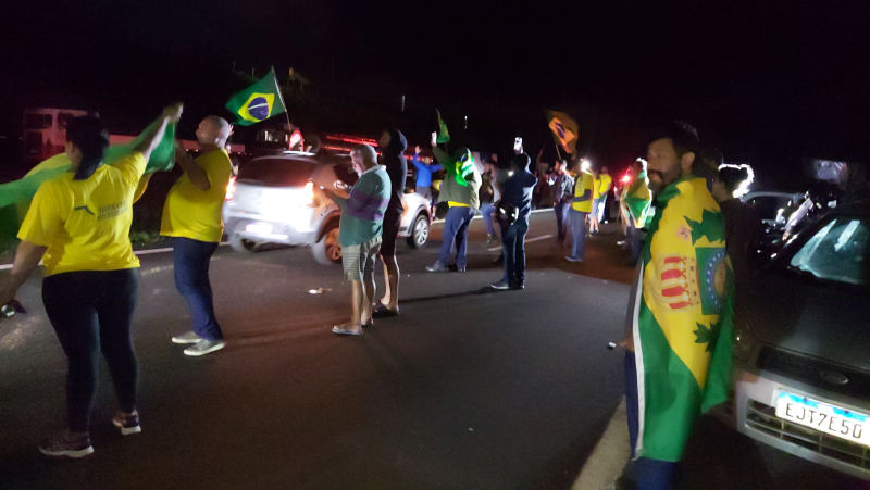 Concessionária atualiza situação de bloqueios nas rodovias da região