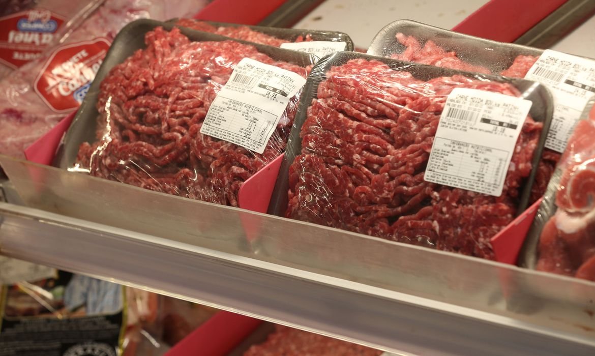 Aumento na produção de carnes deve reduzir preços para o consumidor