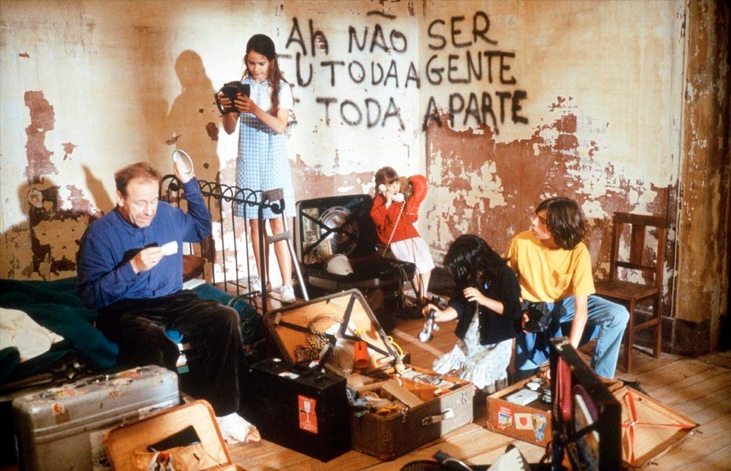 LAJE e Cineclube Paratodos exibem “Sob o céu de Lisboa”, neste sábado